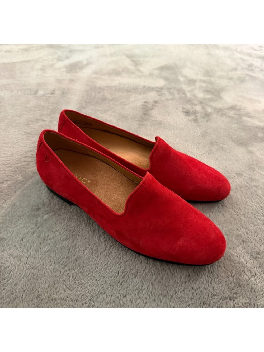 Vionic Willa II Slip On Flats Shoes Red Womens 8 Comfort Loafers Suede Leather